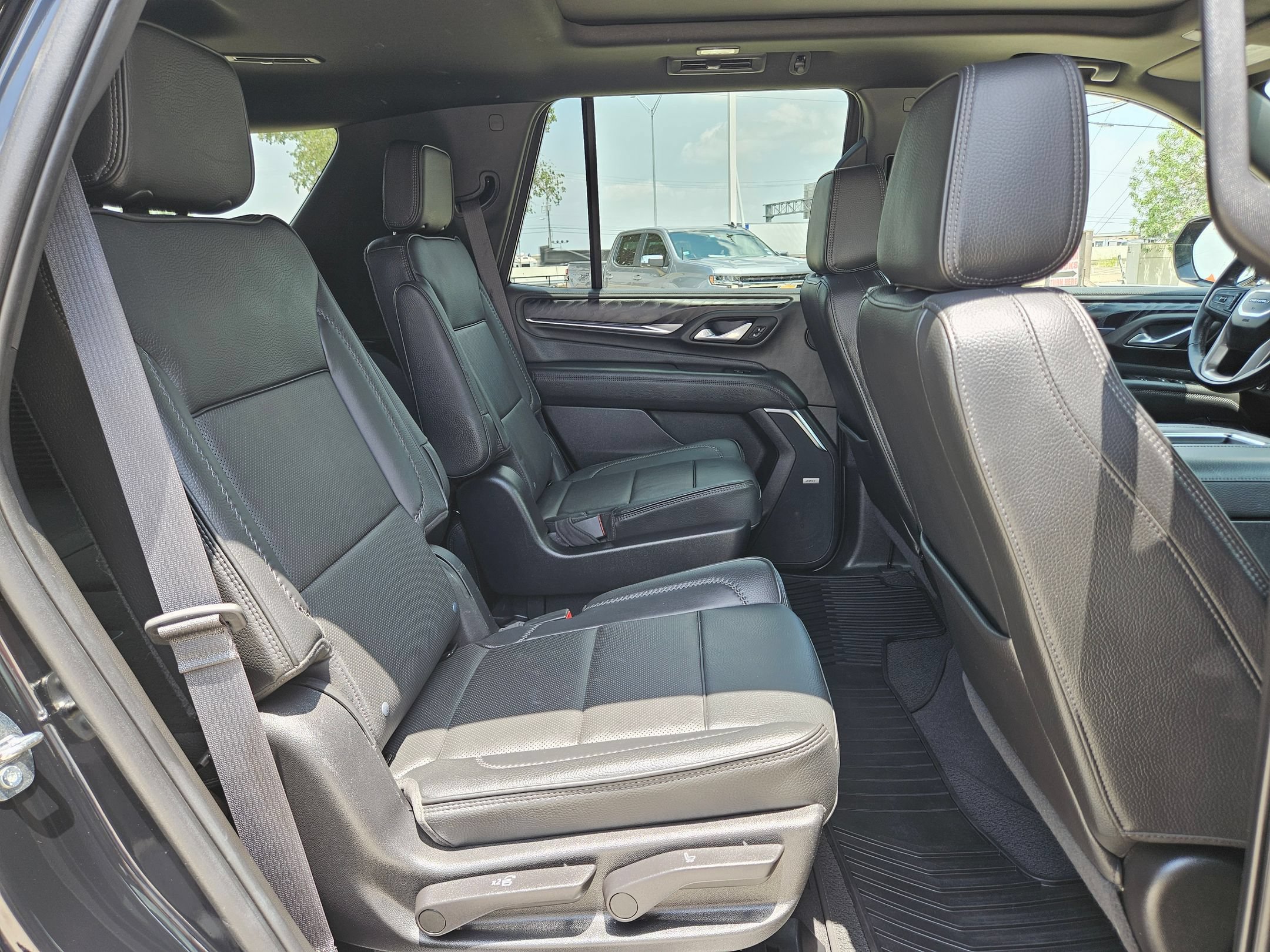 Certified 2022 GMC Yukon Denali AWD/4WD image 26