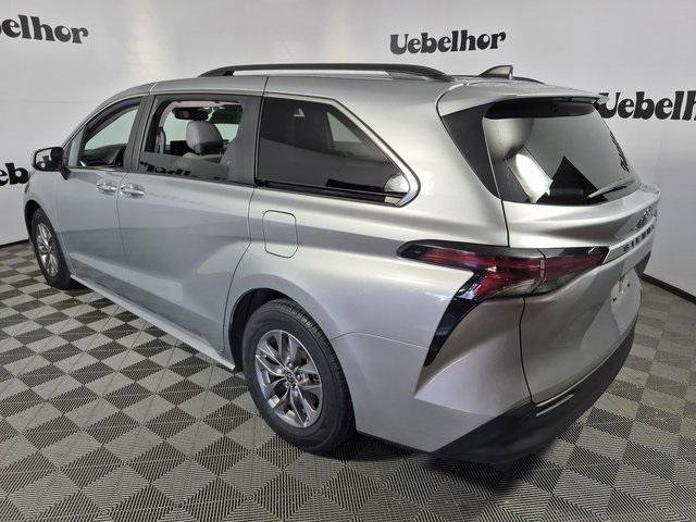 Certified 2024 Toyota Sienna XLE image 4
