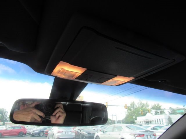 Used 2017 Ford Taurus SEL w/ Equipment Group 201A image 37