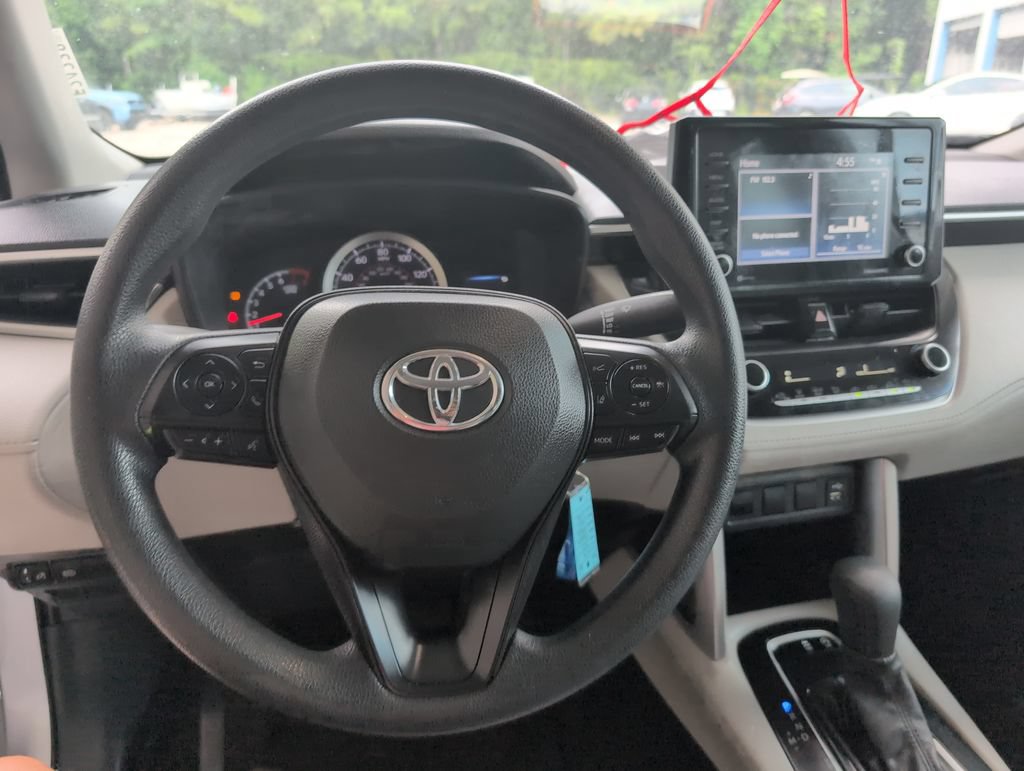 Used 2022 Toyota Corolla Cross L FWD image 12