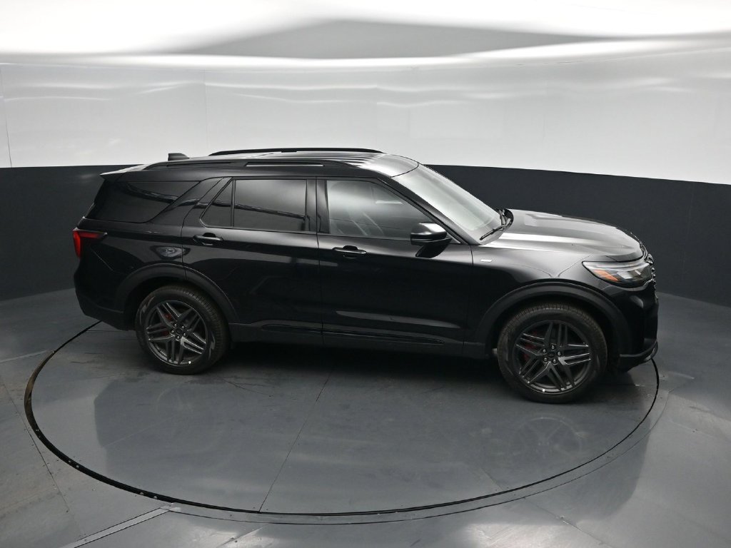 Certified 2026 Ford Explorer ST-Line w/ ST-Line Street Pack AWD/4WD image 49