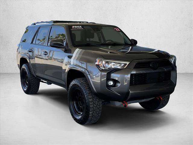 Used 2022 Toyota 4Runner SR5 AWD/4WD image 5