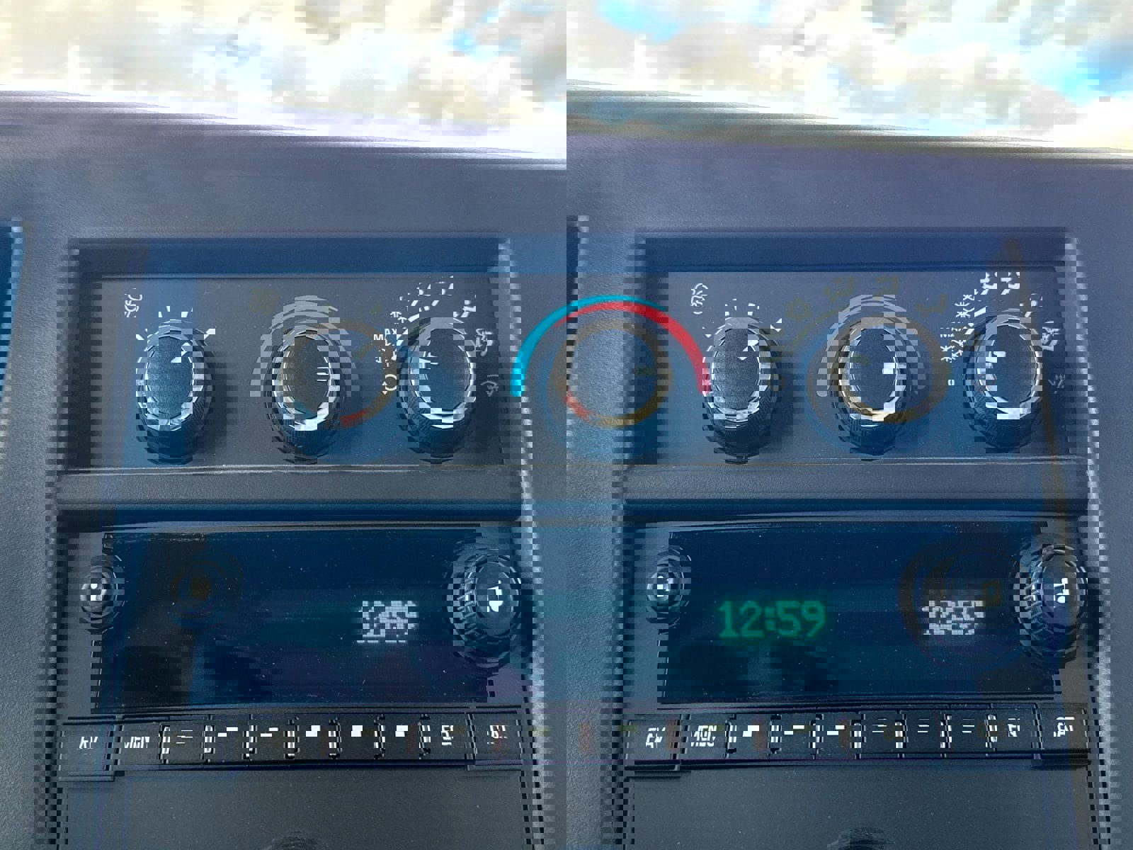 New 2025 Chevrolet Express 3500 1WT w/ Power Convenience Package image 54