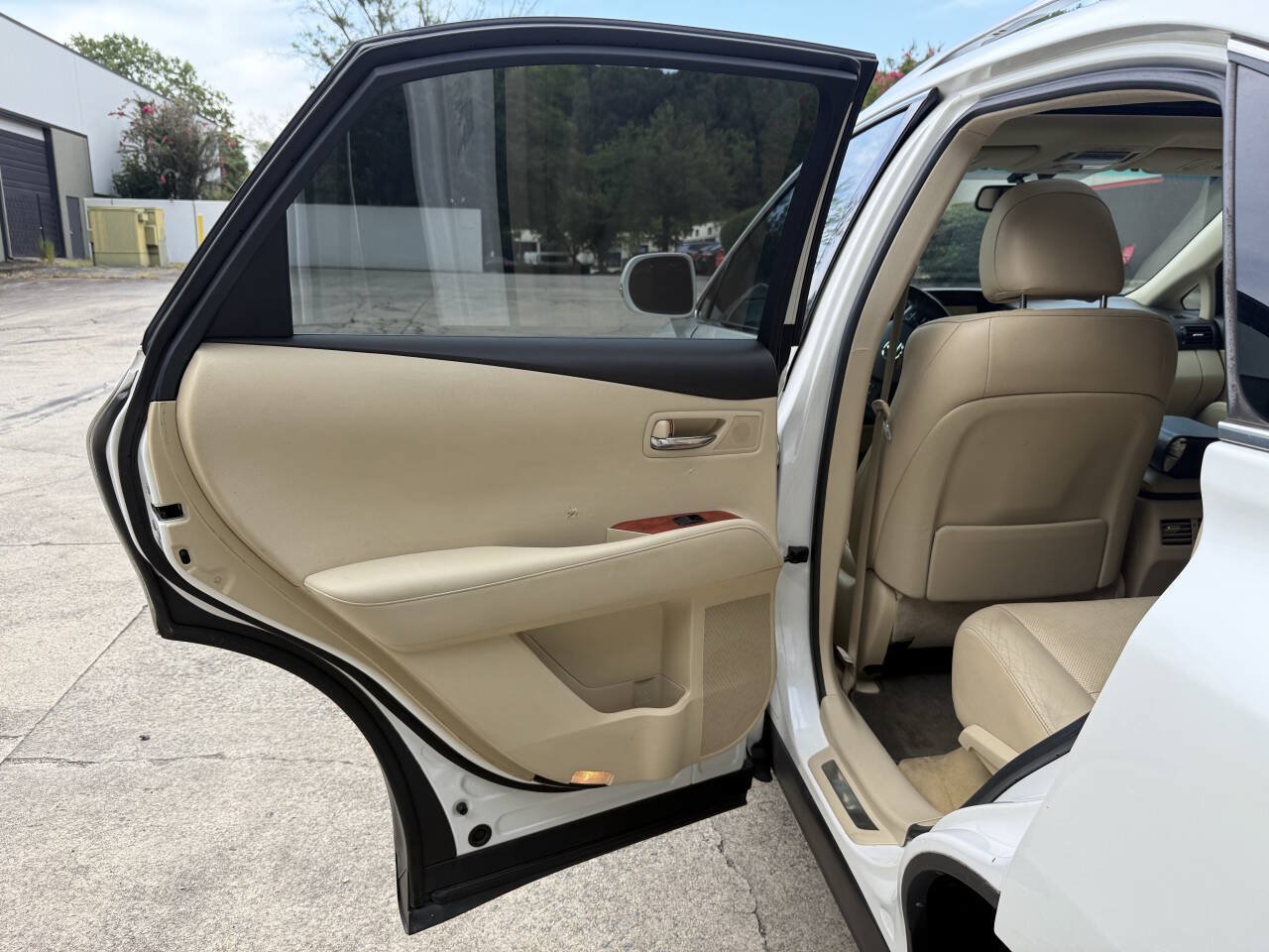 Used 2010 Lexus RX 450h AWD image 37