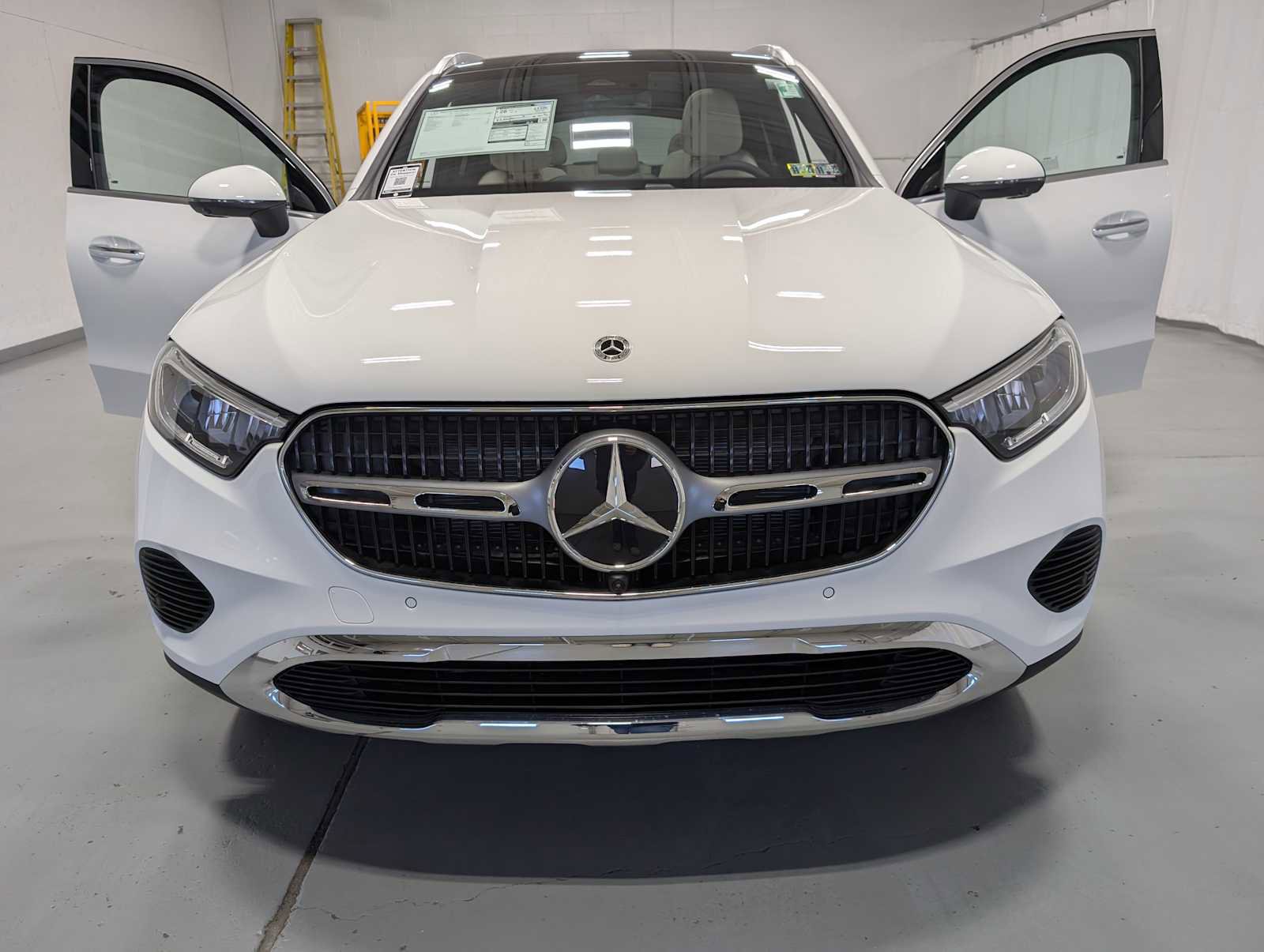 New 2026 Mercedes-Benz GLC 300 4MATIC image 12