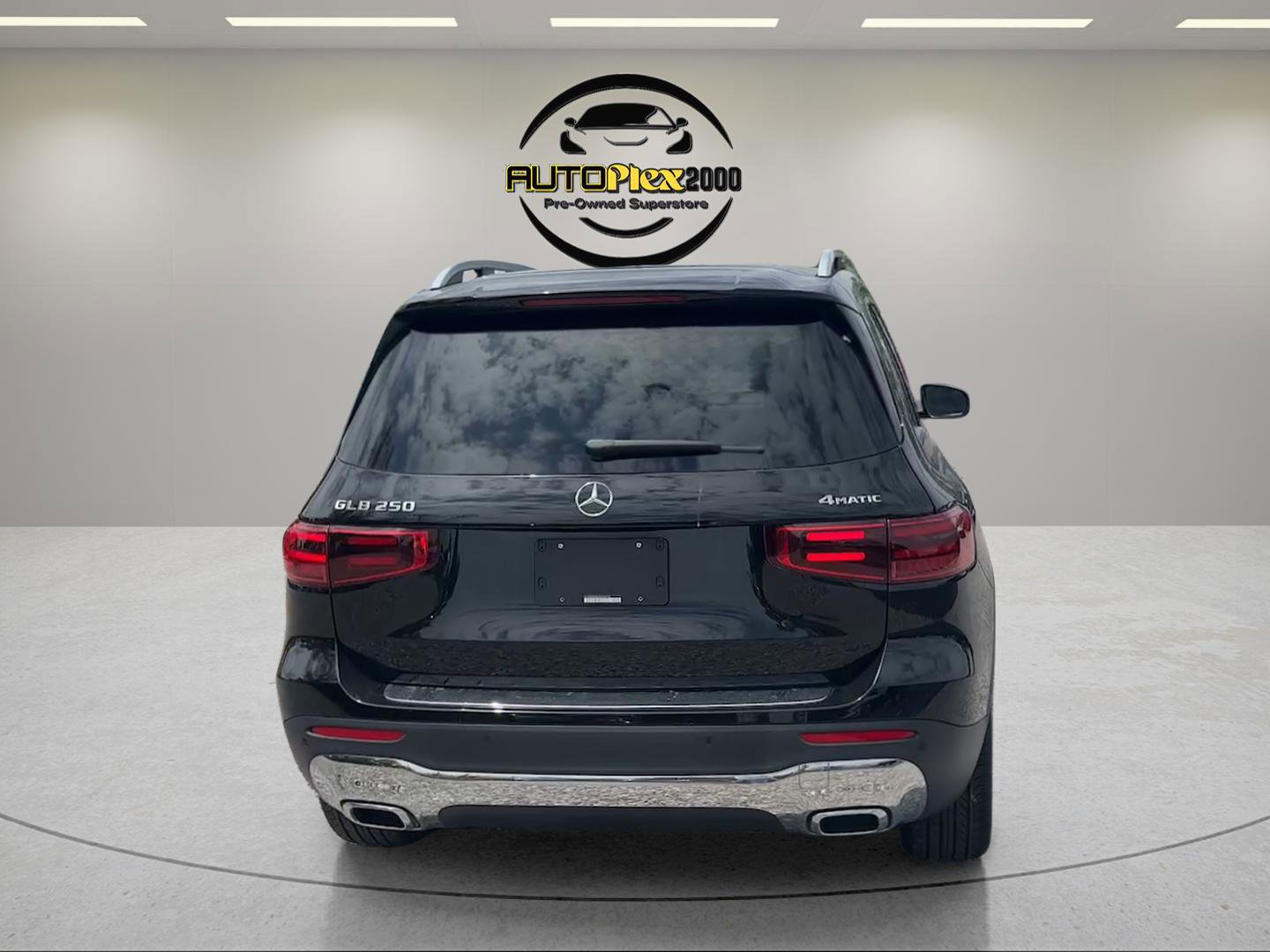 Used 2024 Mercedes-Benz GLB 250 4MATIC image 6