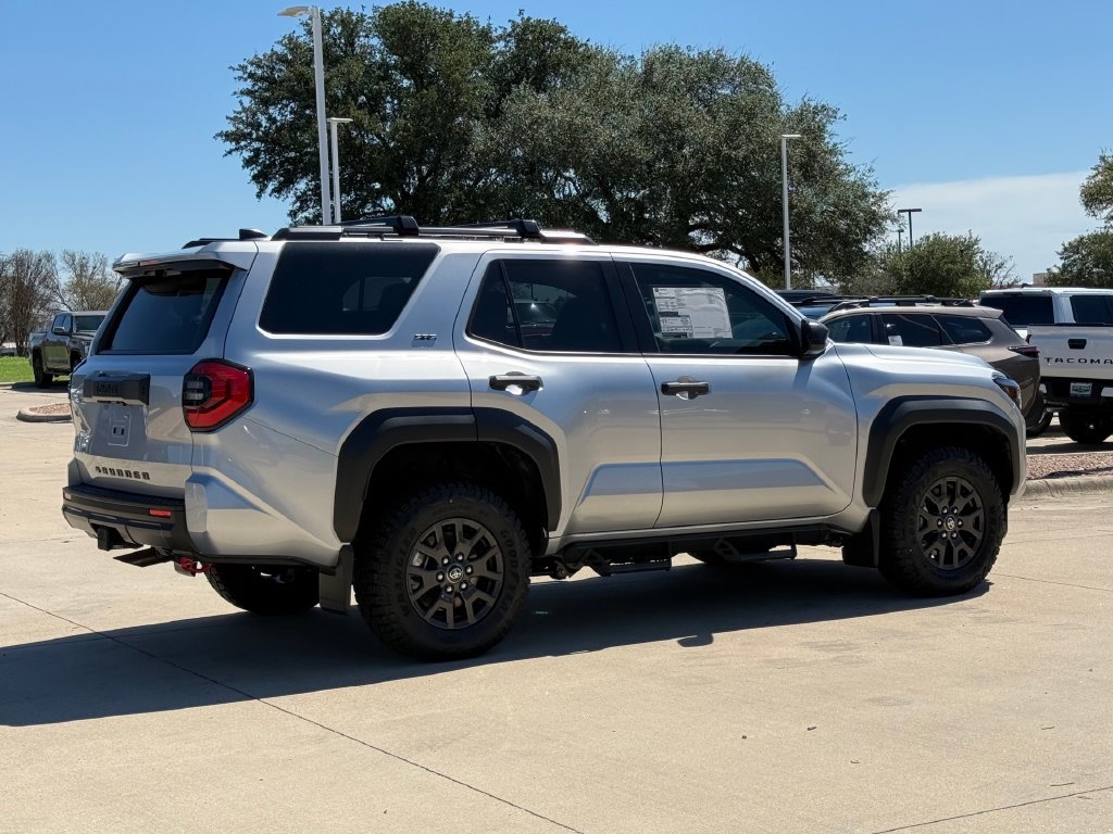 New 2026 Toyota 4Runner SR5 AWD/4WD image 4