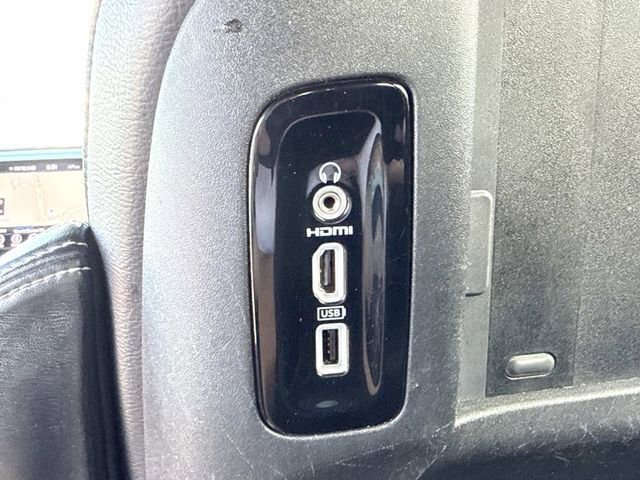 Used 2018 Chrysler Pacifica Touring-L Plus FWD image 14