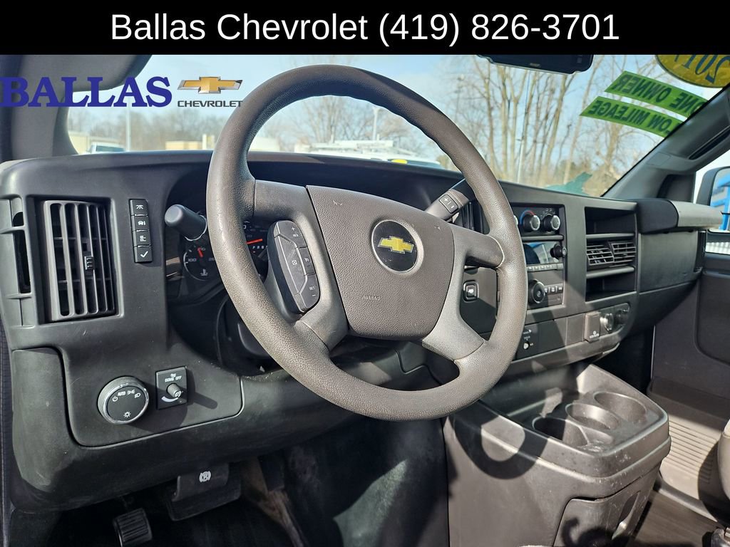 Used 2017 Chevrolet Express 2500 image 10