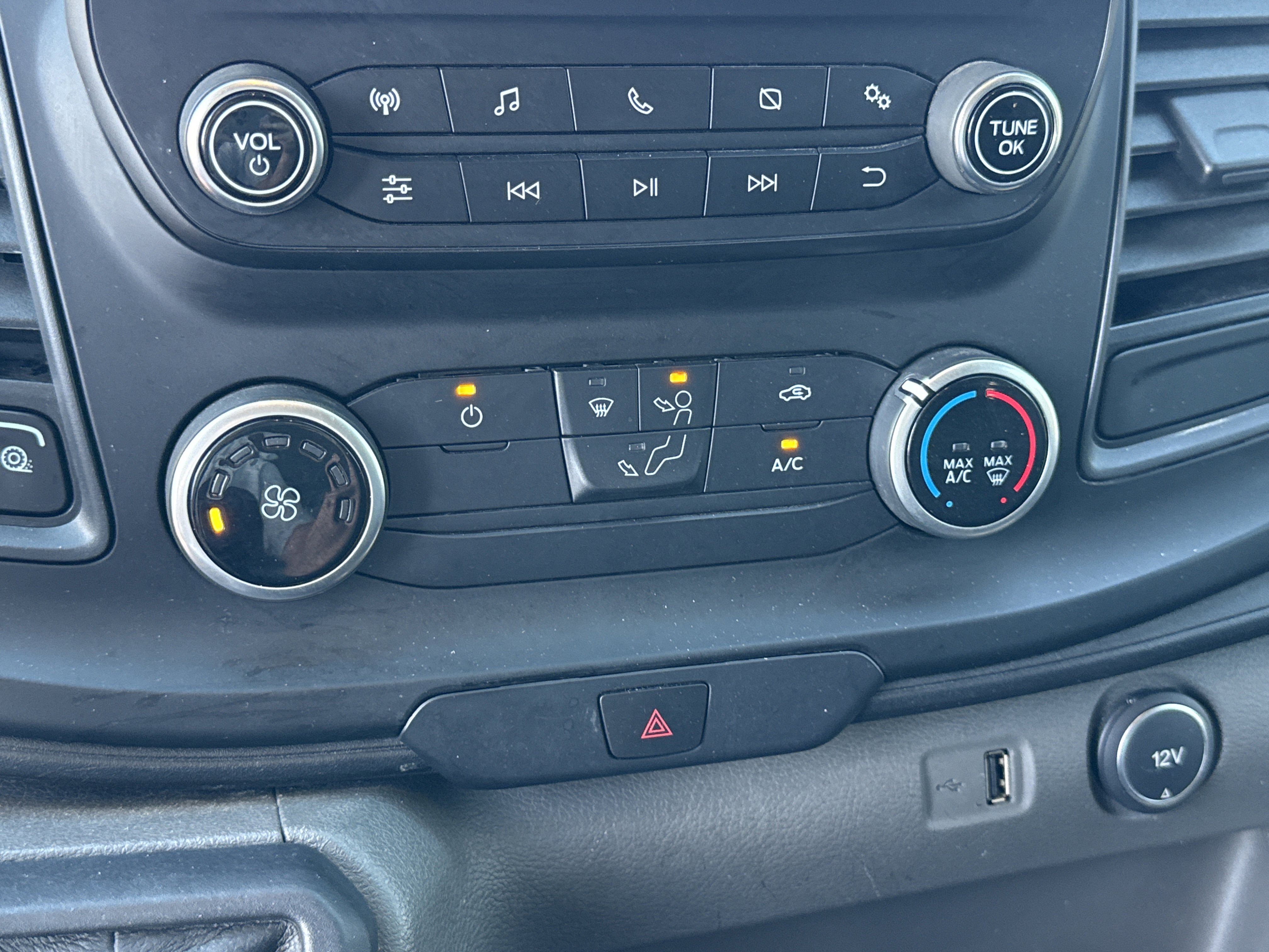 Certified 2022 Ford Transit 250 Medium Roof image 21