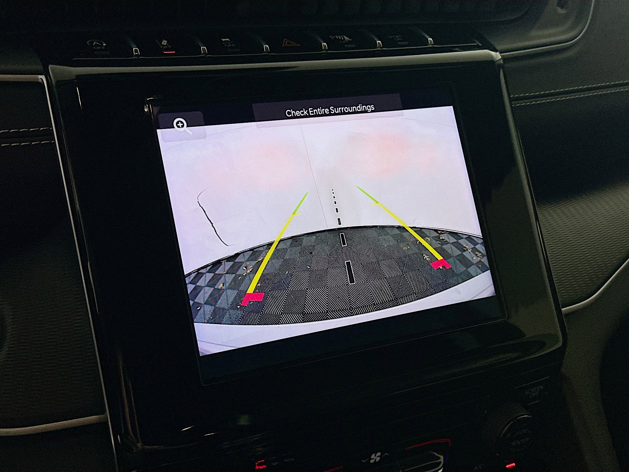 Used 2023 Jeep Grand Cherokee Laredo image 22