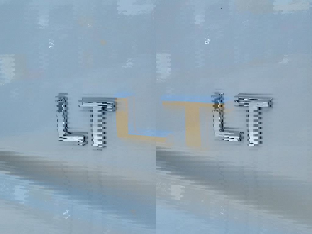 Used 2022 Chevrolet Silverado 3500 LT w/ Texas Edition image 9