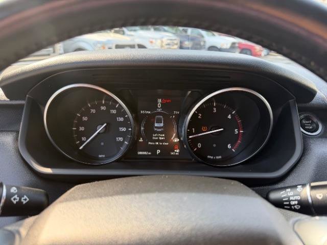 Used 2017 Land Rover Range Rover Sport SE AWD/4WD image 19
