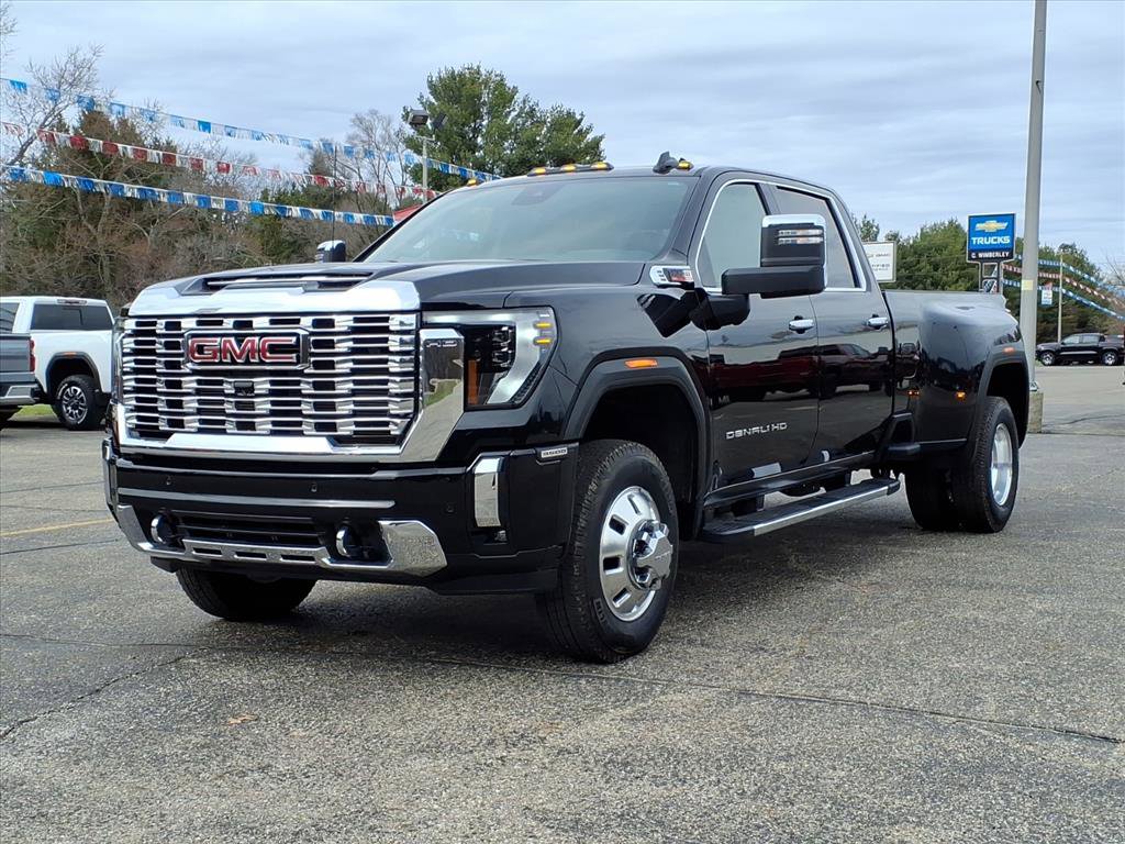 Used 2025 GMC Sierra 3500 Denali w/ Denali Reserve Package image 10