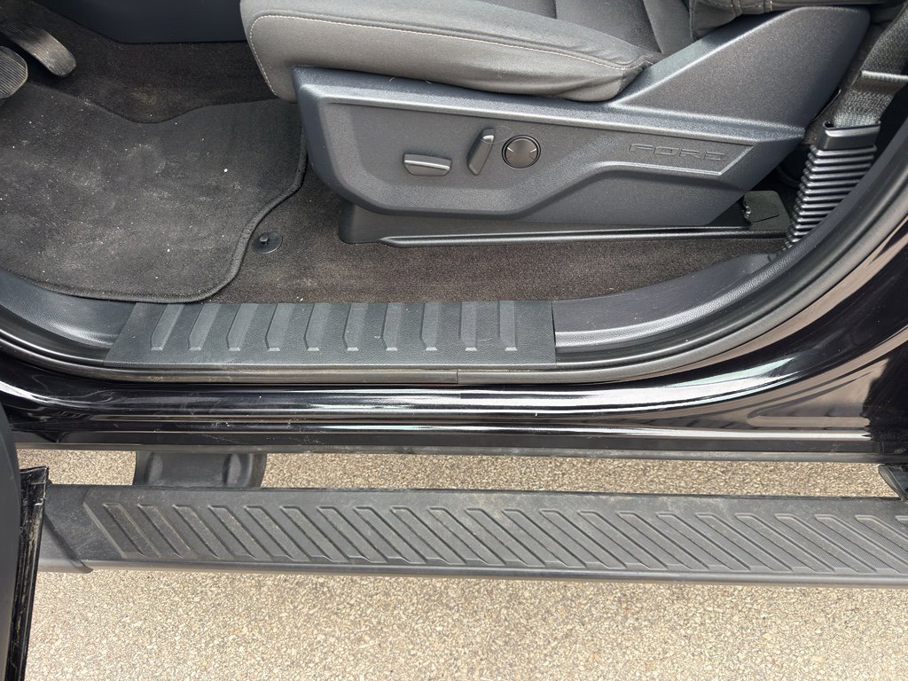 Used 2022 Ford F150 XLT w/ Equipment Group 302A High image 17