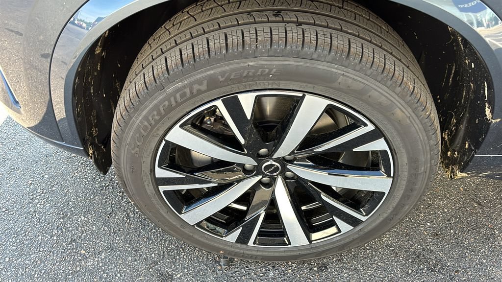 New 2026 Volvo XC90 B5 Core w/ Protection Package Premier AWD/4WD image 32