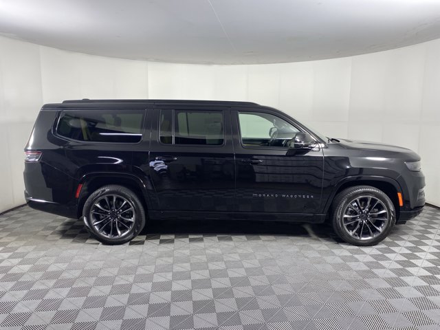 Used 2025 Jeep Grand Wagoneer L Series III w/ Rear Seat Video Group 1 AWD/4WD image 8