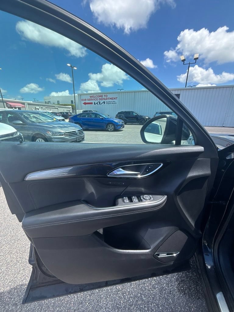 Used 2024 Buick Envision Preferred AWD/4WD image 11