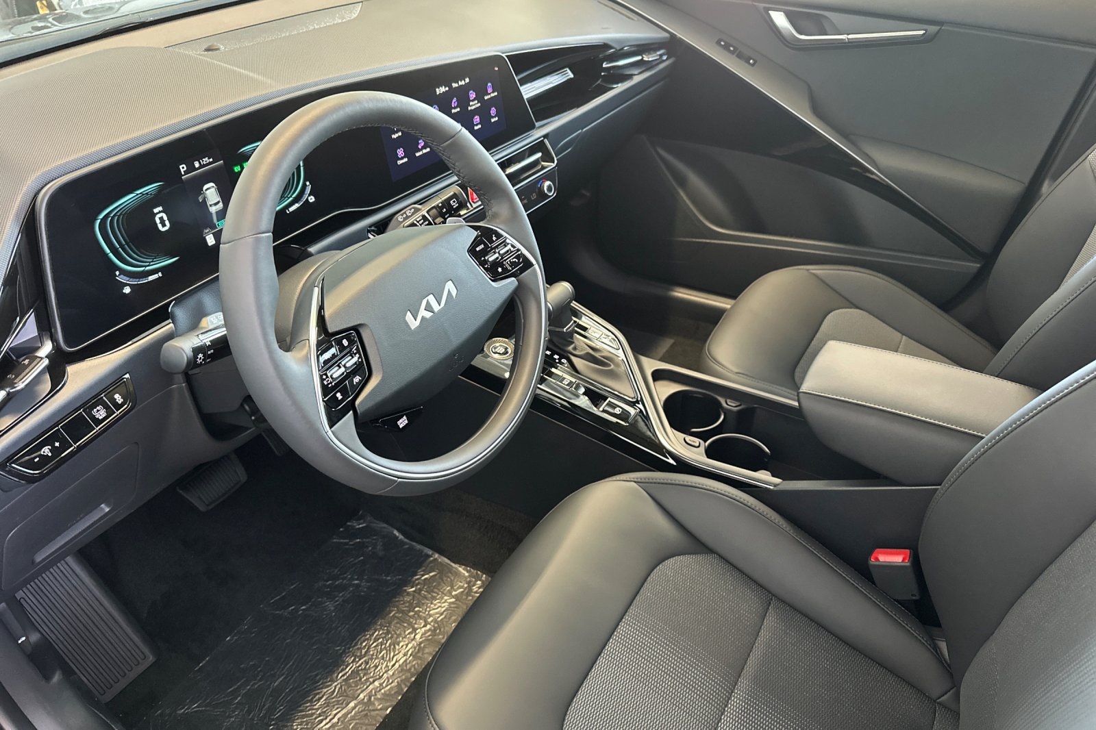 New 2026 Kia Niro EX FWD image 10