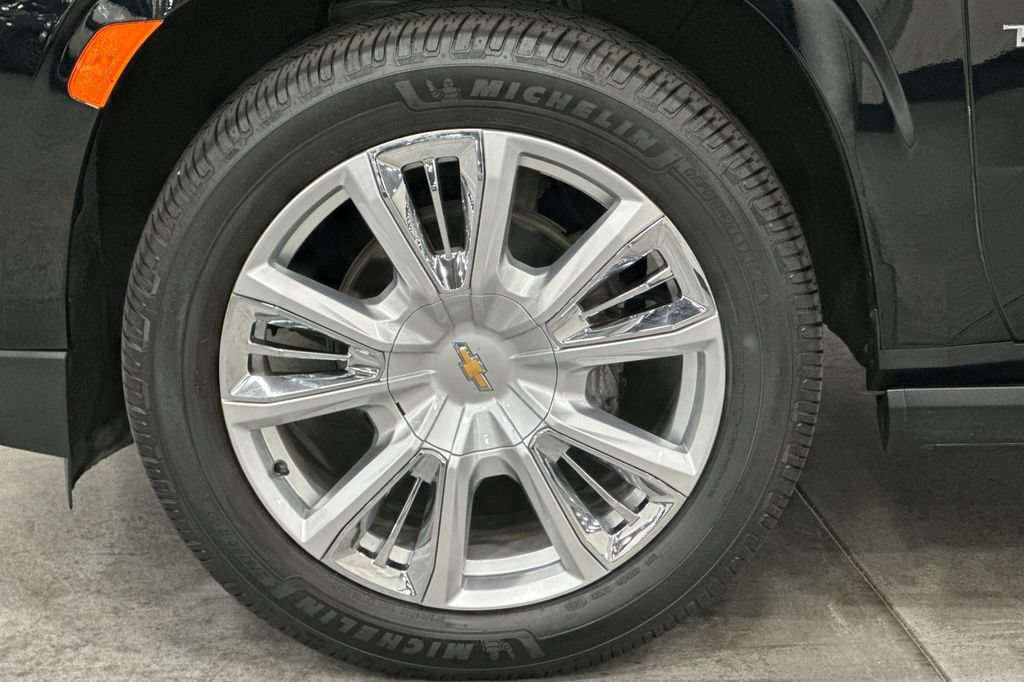 Used 2021 Chevrolet Tahoe High Country w/ Premium Package RWD image 36