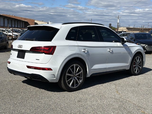 Used 2024 Audi Q5 e Premium Plus w/ Premium Plus Package AWD/4WD image 13