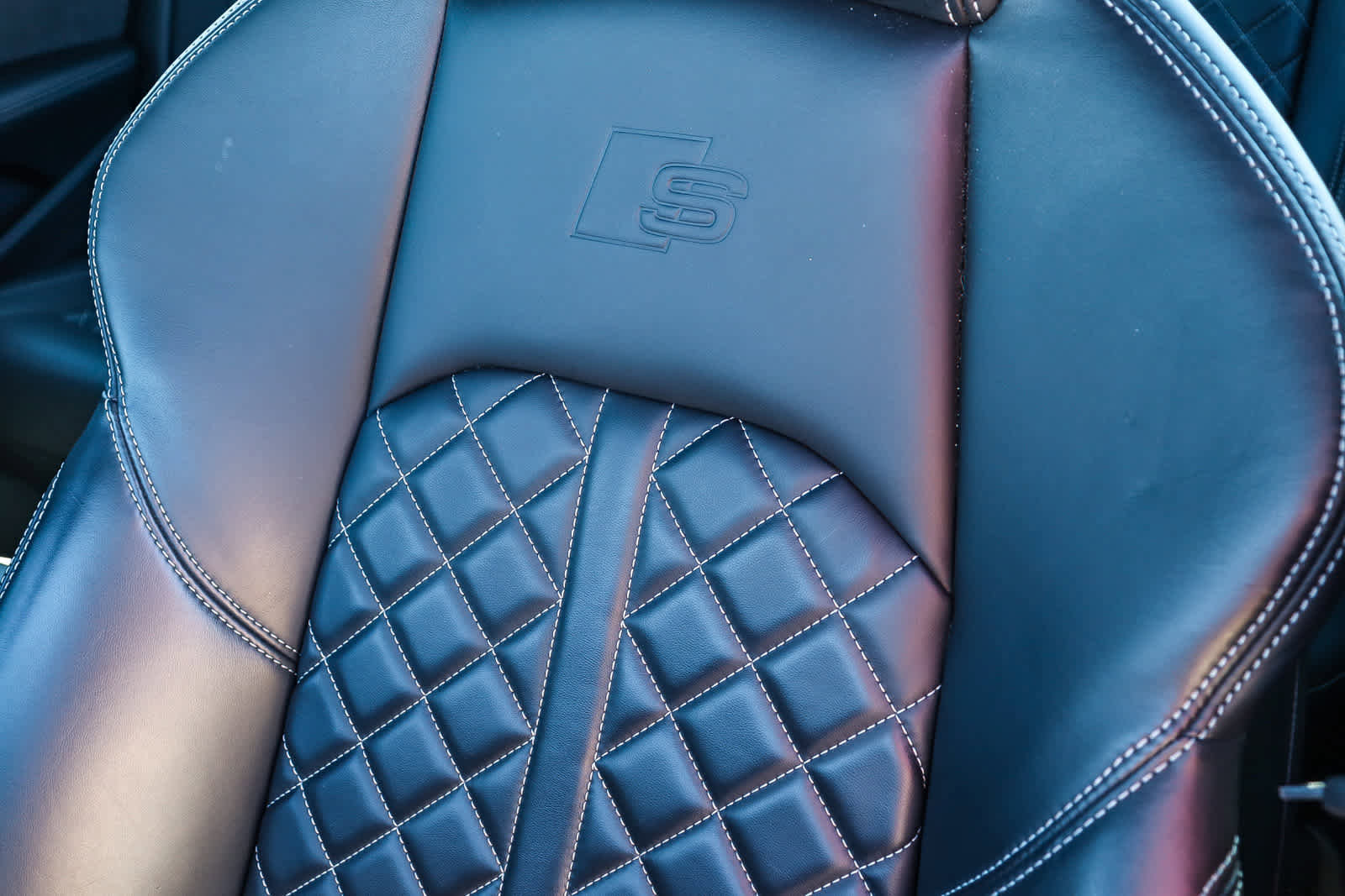 Used 2020 Audi S4 Premium Plus w/ Premium Plus Package image 38