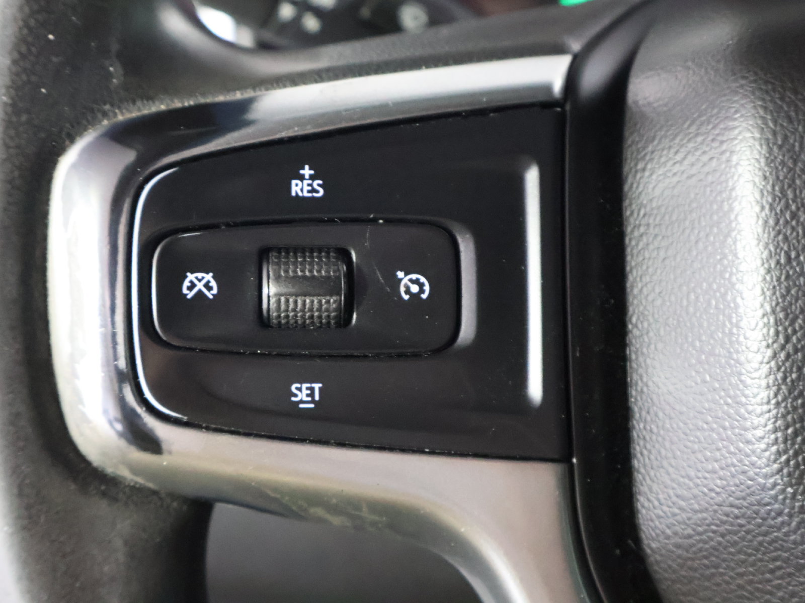 Used 2021 Chevrolet Silverado 2500 LT w/ Z71 Off-Road Package AWD/4WD image 37