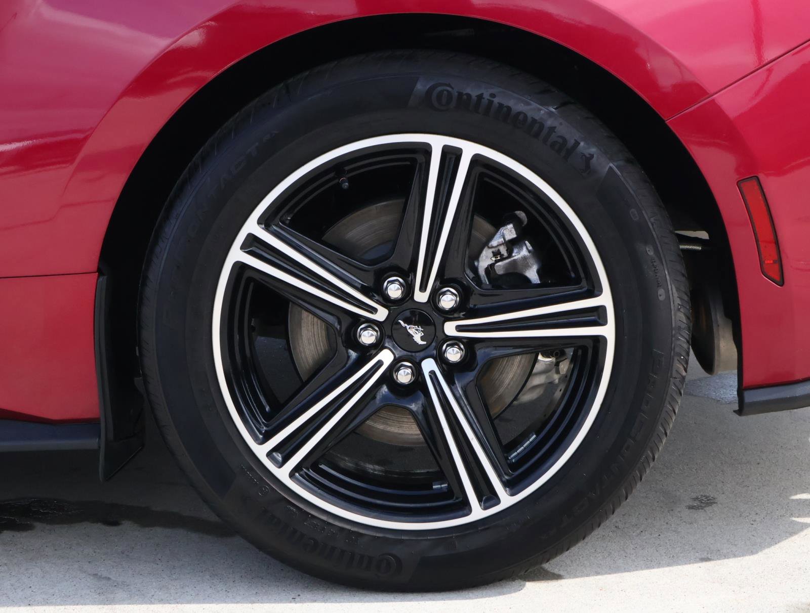 Used 2025 Ford Mustang EcoBoost image 8