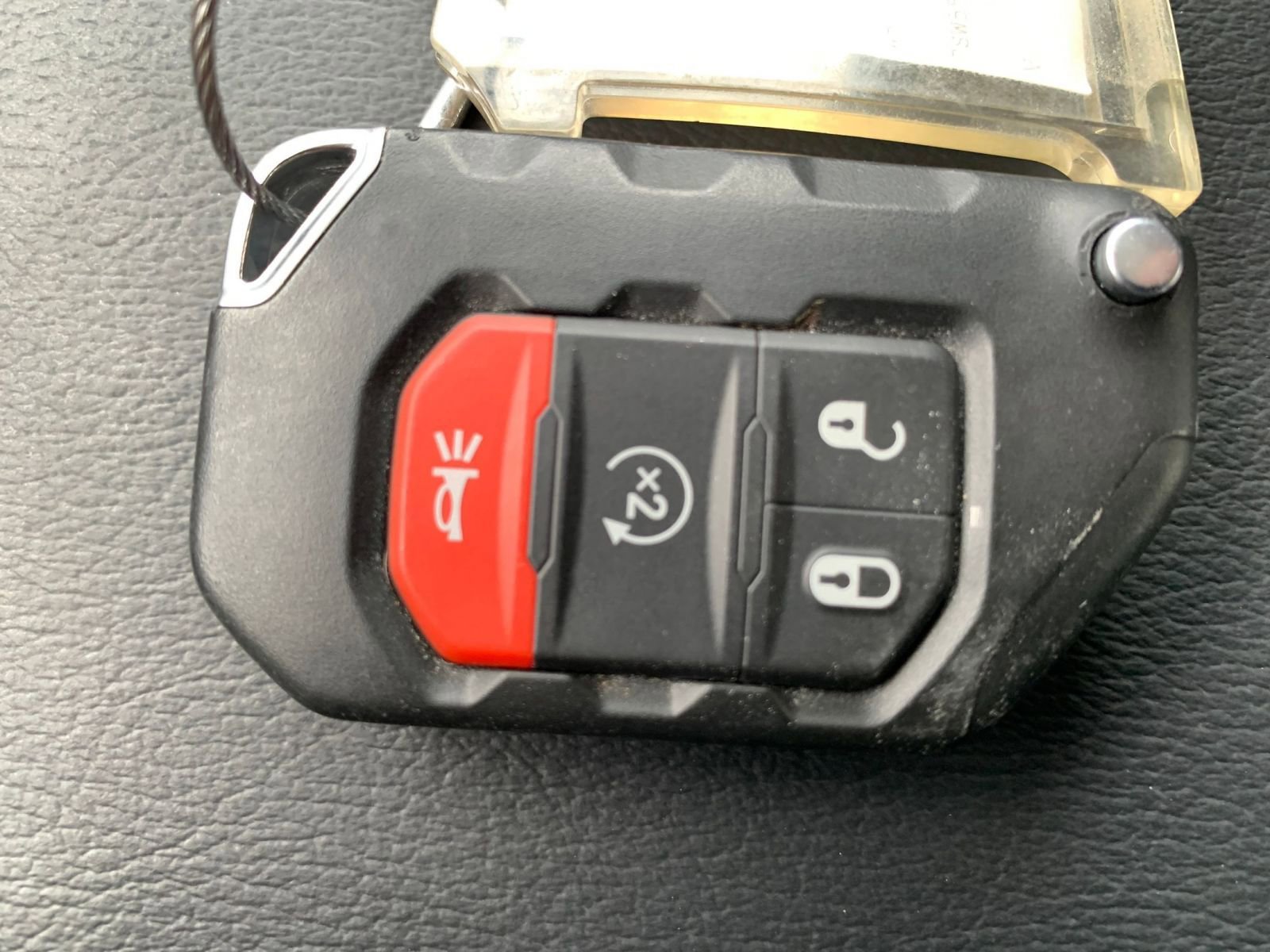 Used 2025 Jeep Wrangler Sahara image 22