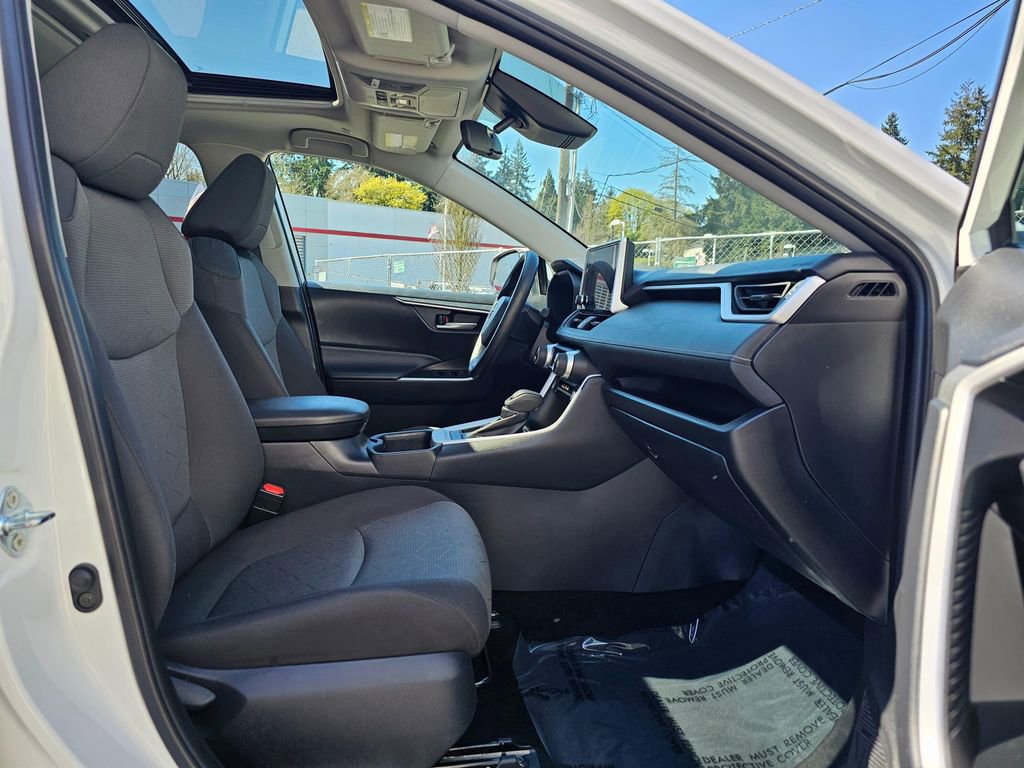 Certified 2025 Toyota RAV4 XLE w/ Convenience Package AWD/4WD image 10