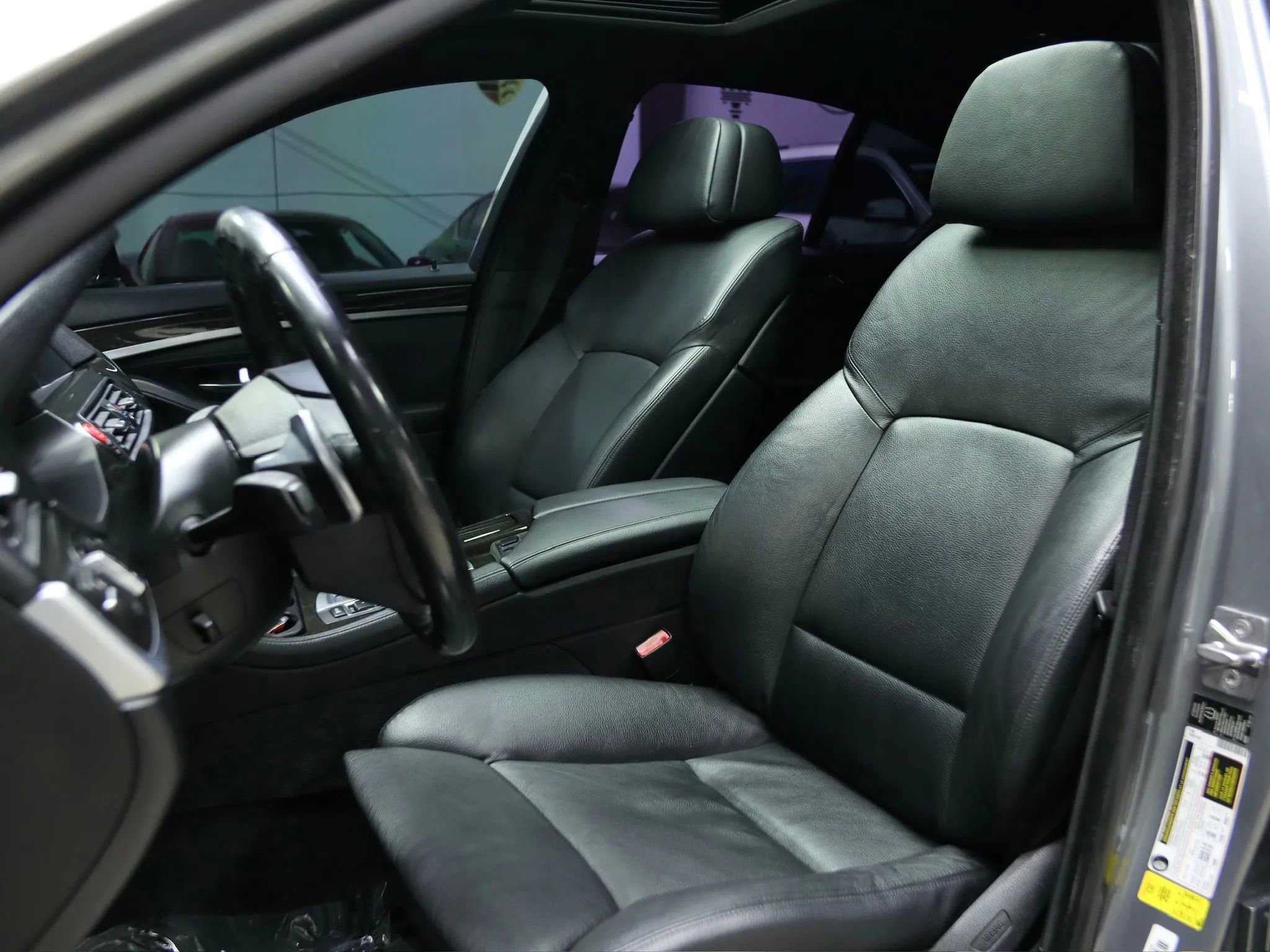 Used 2012 BMW 528i Sedan image 18