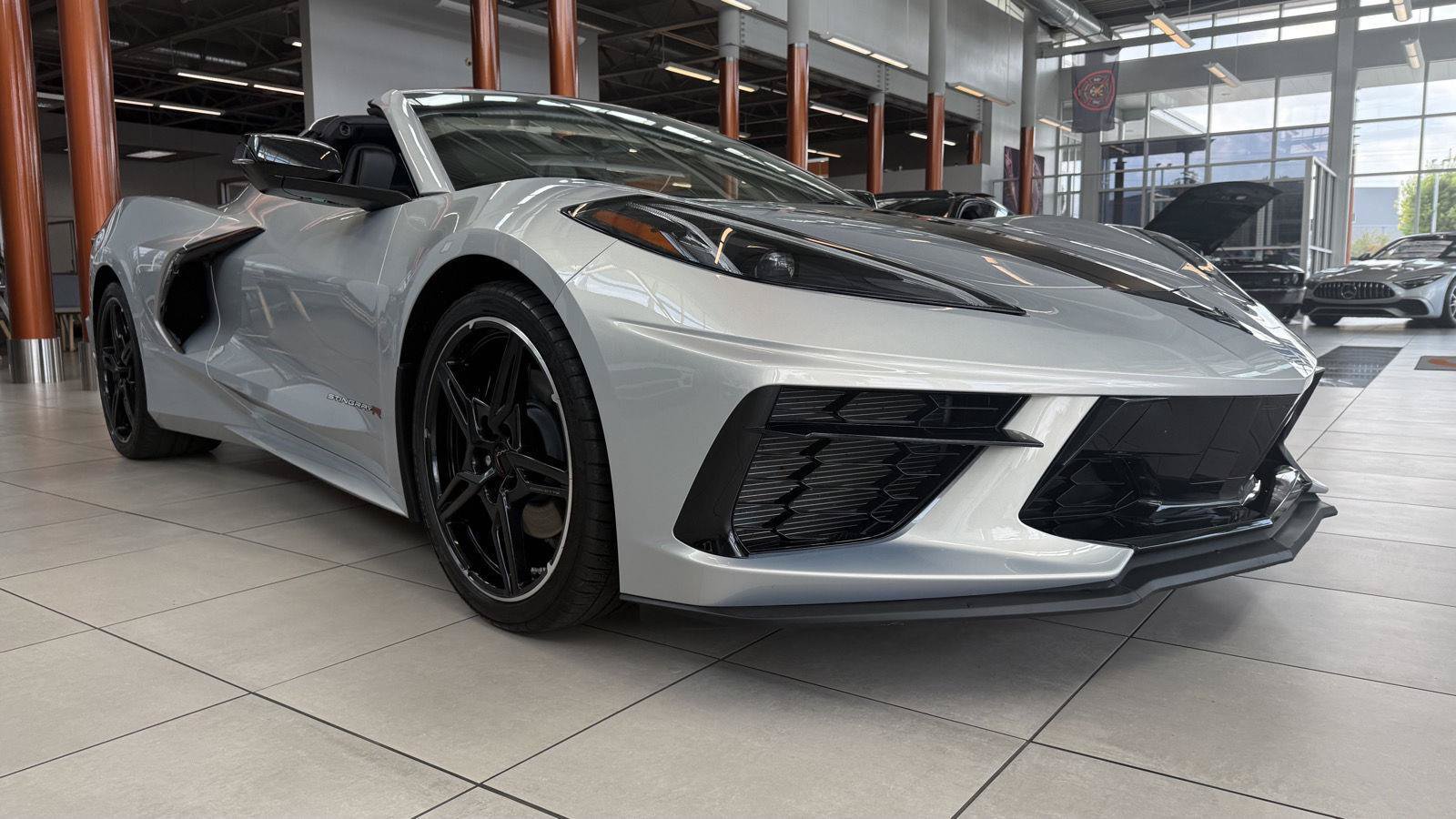 Used 2023 Chevrolet Corvette Stingray Coupe RWD image 9