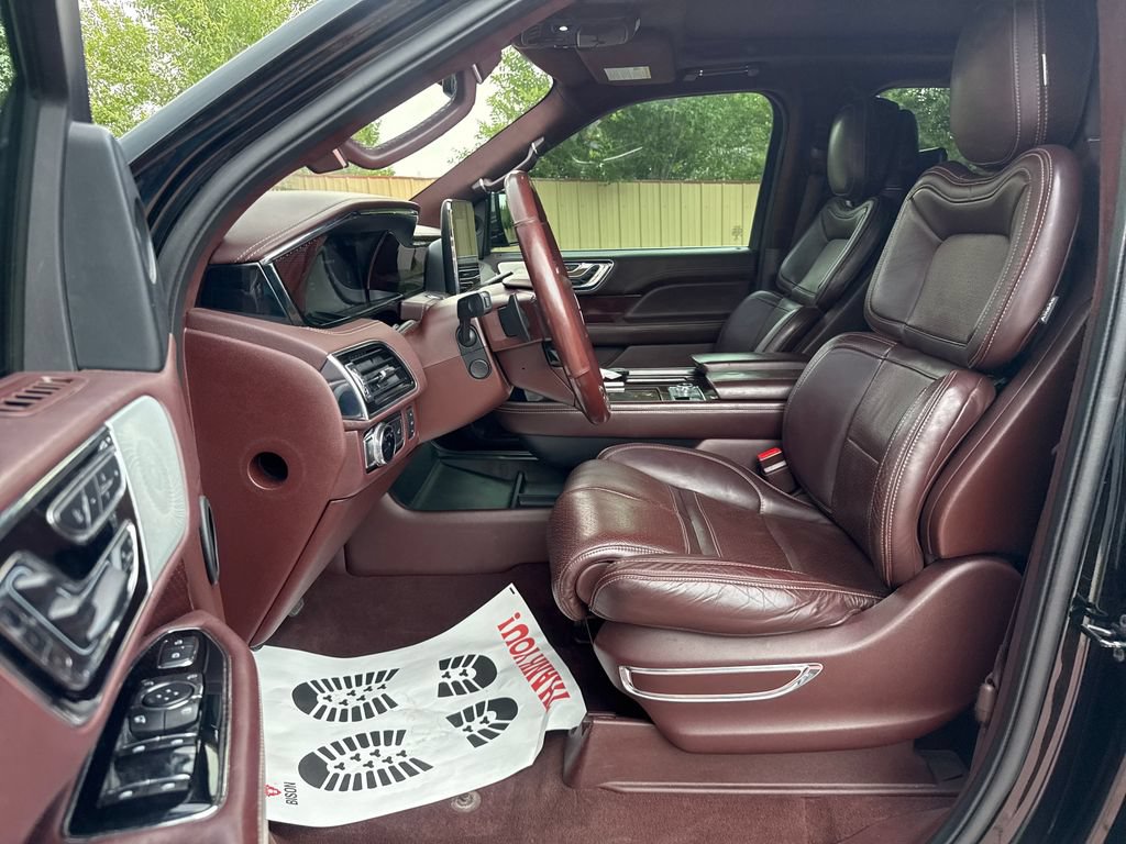 Used 2018 Lincoln Navigator Black Label AWD/4WD image 11
