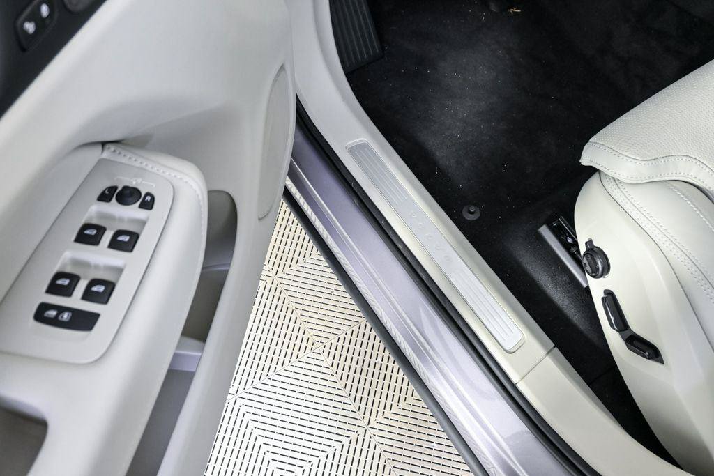 New 2026 Volvo XC60 B5 Ultra w/ Climate Package AWD/4WD image 8