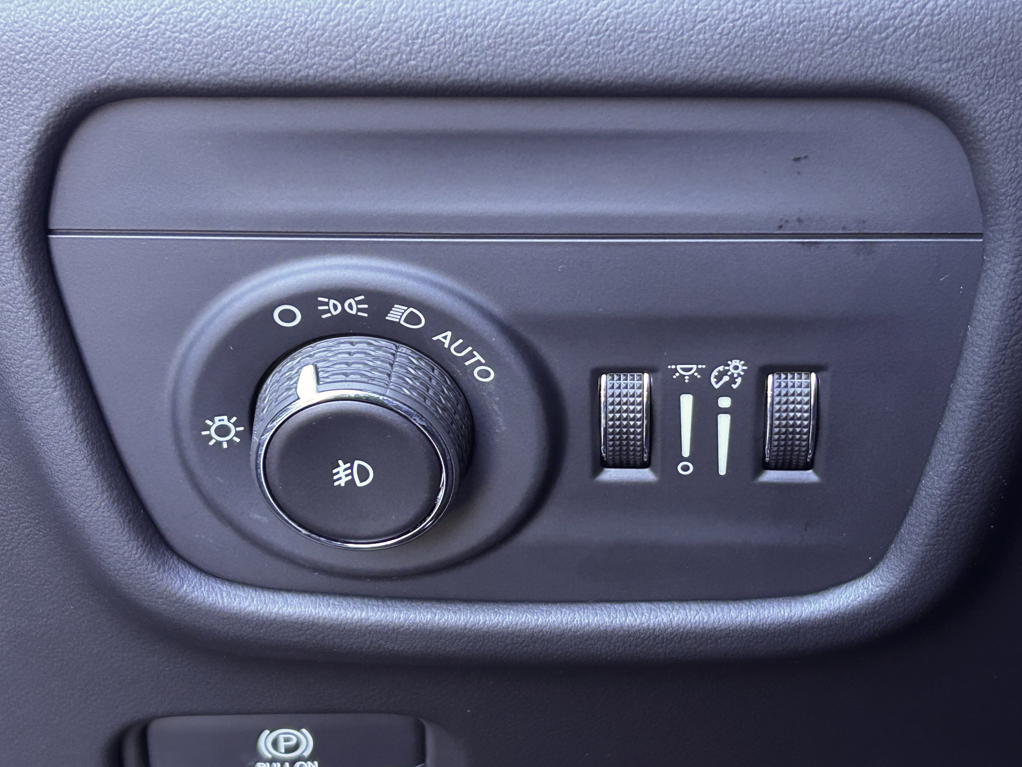 Certified 2023 Jeep Grand Cherokee Summit image 26