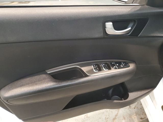 Used 2020 Kia Optima LX image 12