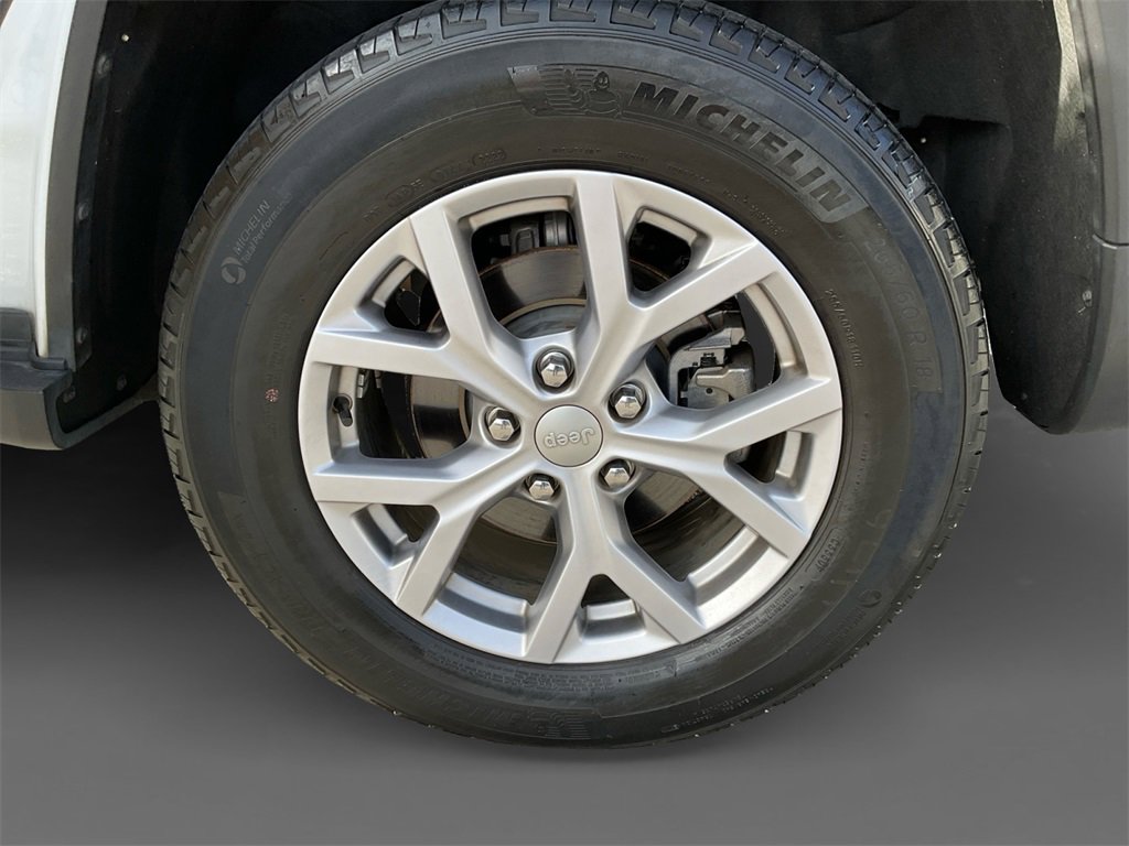 Used 2022 Jeep Grand Cherokee Limited image 8