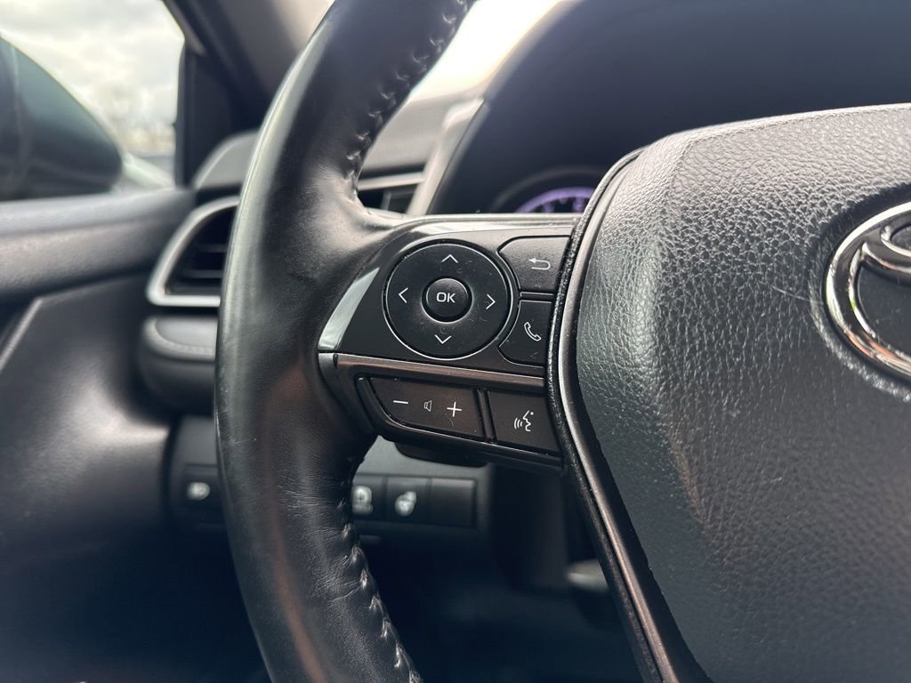 Used 2023 Toyota Camry SE w/ Cold Weather Package image 17