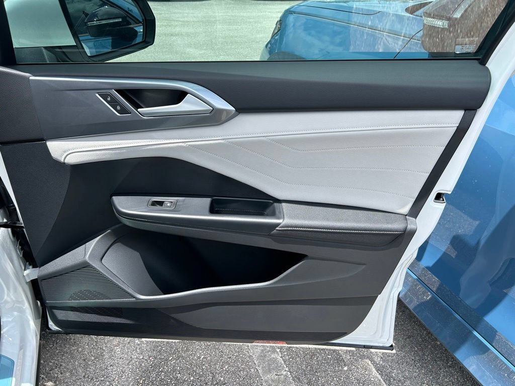 New 2026 Volkswagen Taos SEL AWD/4WD image 44