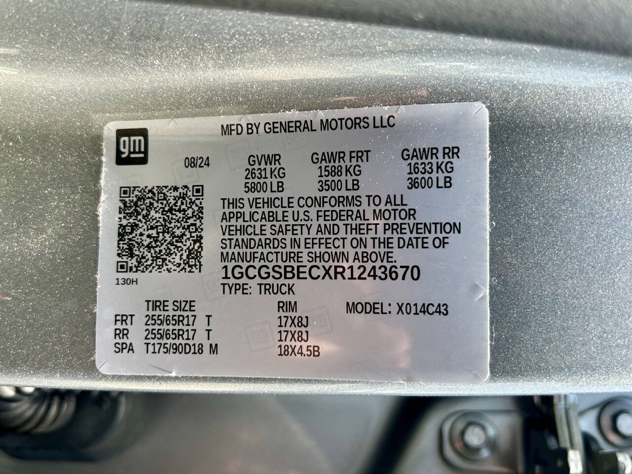Used 2024 Chevrolet Colorado W/T RWD image 29