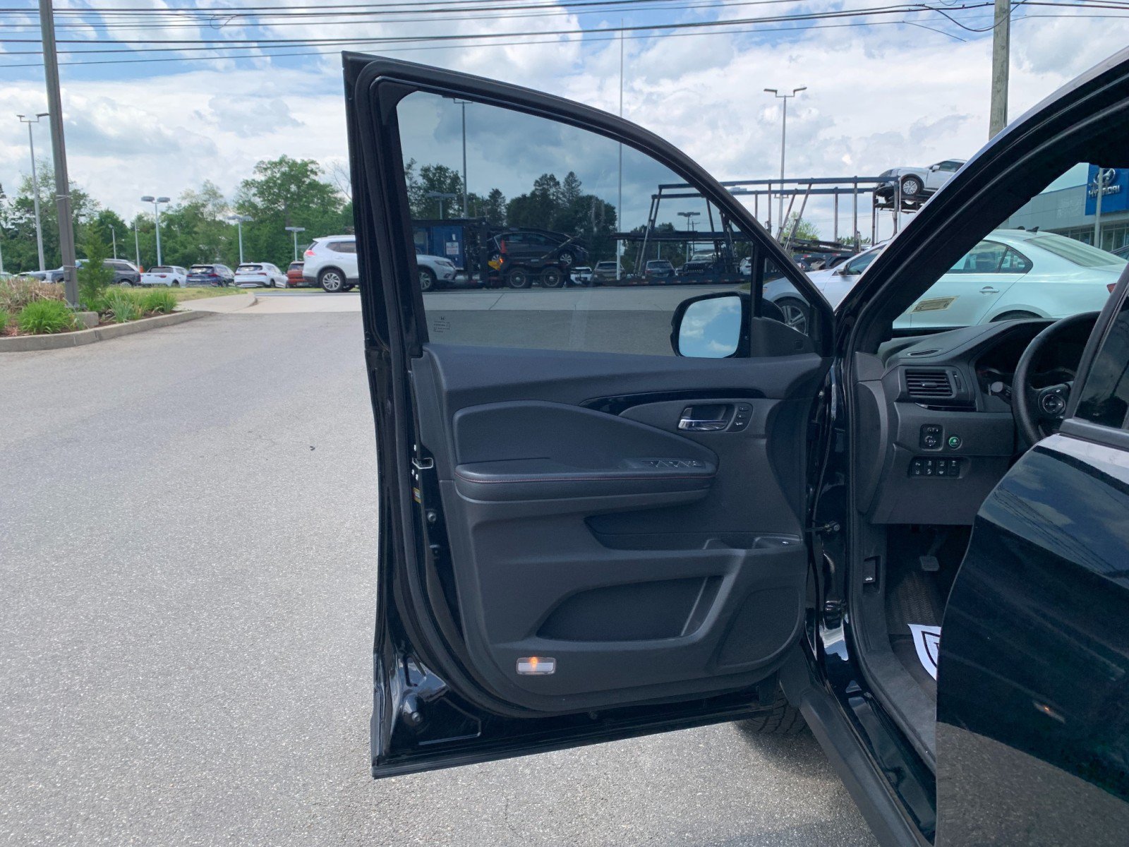 Used 2022 Honda Ridgeline Black Edition image 11