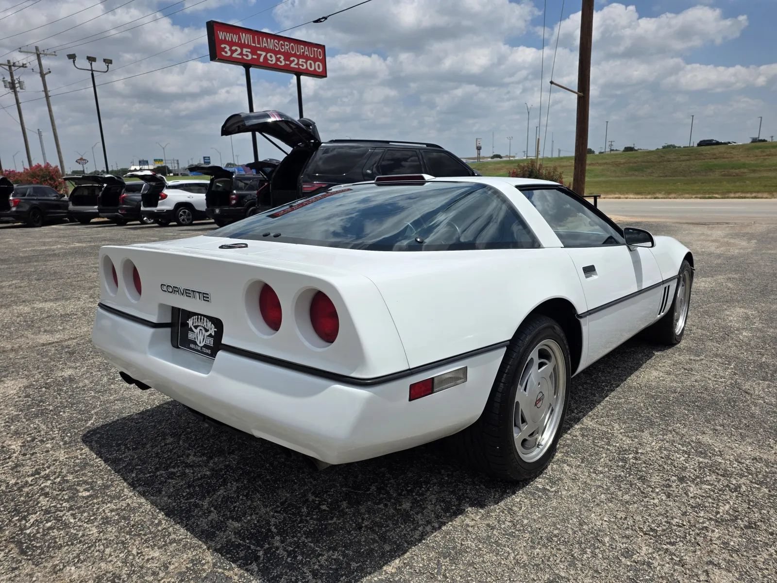 Used 1989 Chevrolet Corvette Coupe RWD image 7