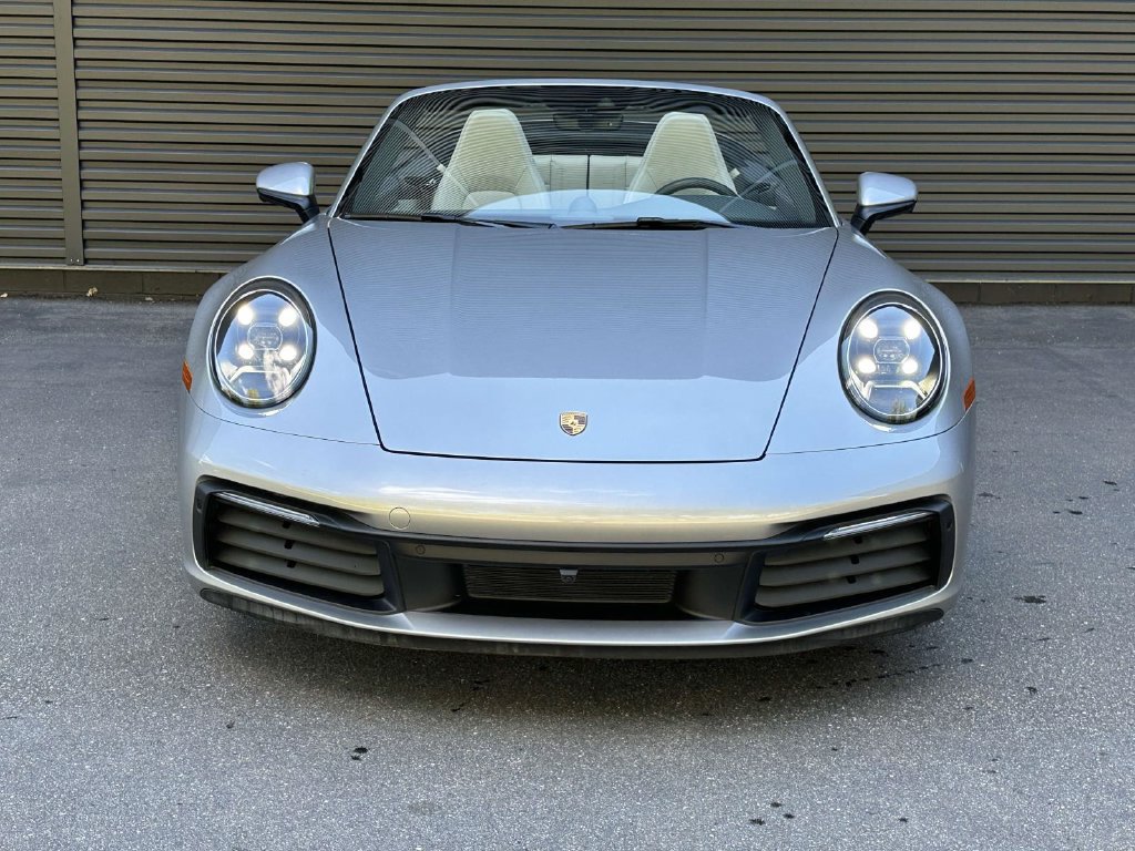 Certified 2024 Porsche 911 Carrera RWD image 8