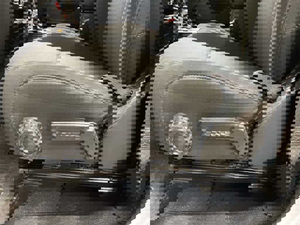 Used 2023 Jeep Wrangler Unlimited image 15