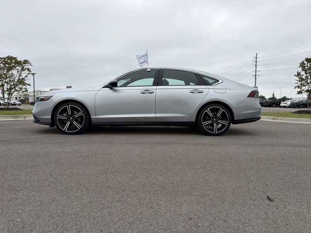 Used 2025 Honda Accord Sport image 2