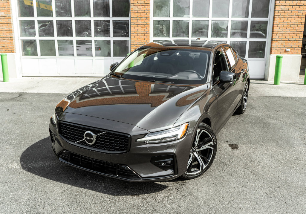 Used 2024 Volvo S60 B5 Core AWD/4WD image 2