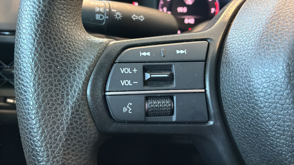 Used 2025 Honda Accord LX image 25