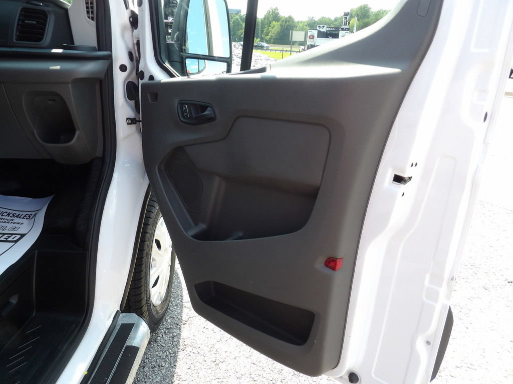 Used 2025 Ford Transit 250 Low Roof w/ Exterior Upgrade Package RWD image 29