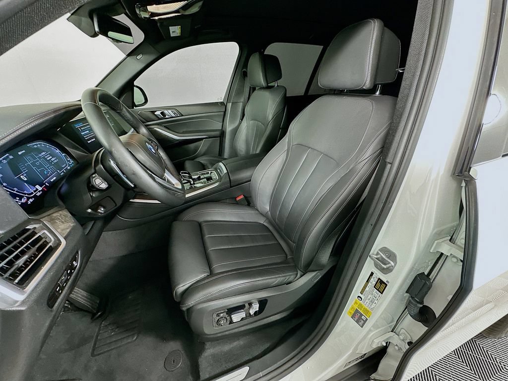 Used 2022 BMW X5 xDrive45e w/ Climate Comfort Package AWD/4WD image 21