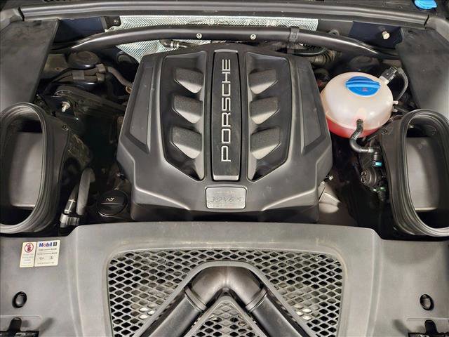 Used 2017 Porsche Macan S image 21